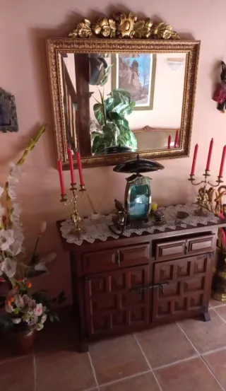 Conjunto Aparador y Espejo