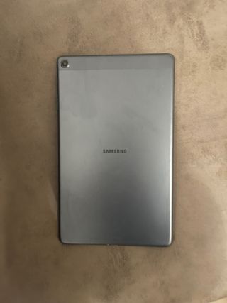 Samsung Galaxy Tab A 2019 con funda y teclado