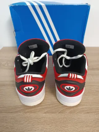 Zapatillas Adidas Rojas y Blancas