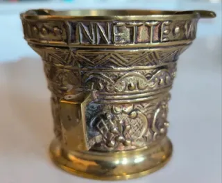 Colección antigua de bronce y latón no vale 13€