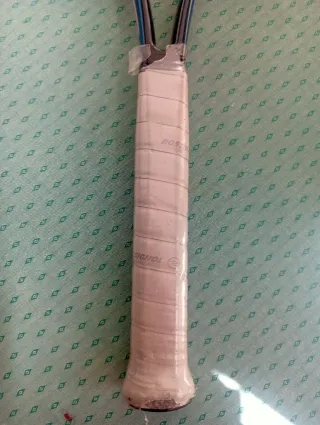 Raqueta de Tenis Rossignol con funda.NUEVA!!!