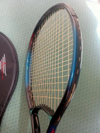 Raqueta de Tenis Rossignol con funda.NUEVA!!!