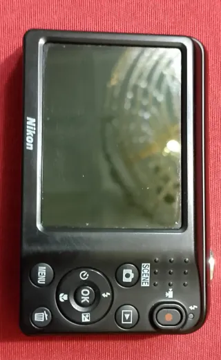 Cámara Compacta Nikon Coolpix A 10