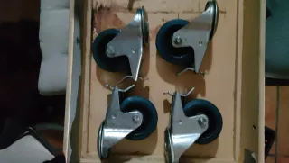 Ruedas industriales de 8 y 10 cm para carros