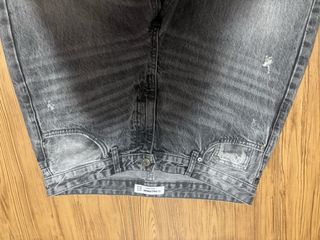 Vaqueros grises talla 42, precio negociable