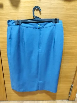 Conjunto chaqueta y falda azul