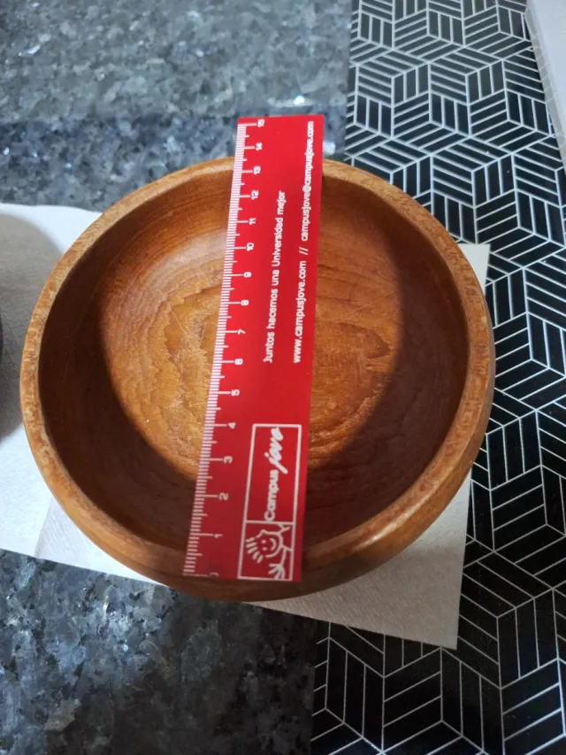 2 Cuencos de Madera Tallada