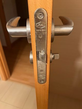 Conjunto de puertas de madera