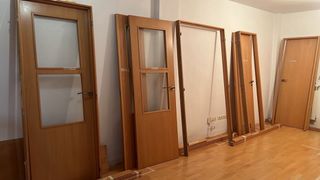 Conjunto de puertas de madera