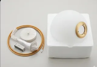 Lámpara Techo Bola Cristal Opalino y Latón