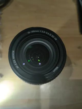 Objetivo Nikon DX VR 18-140mm