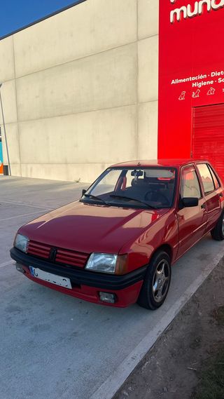 Peugeot 205 GR 1984 Gasolina