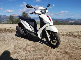 Piaggio Medley 125 S Scooter