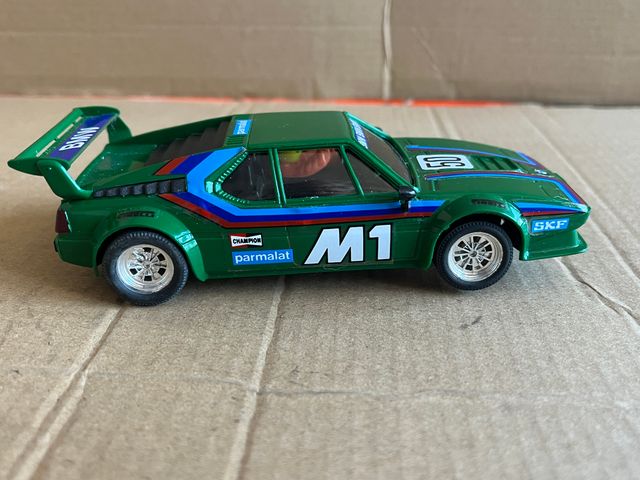 Scalextric BMW M1 Verde
