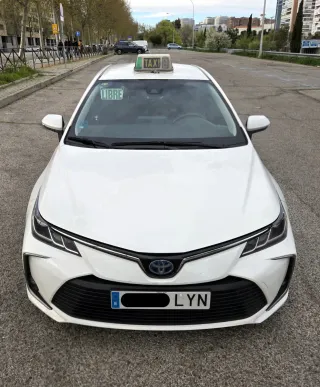 Licencia taxi lunes par Madrid Toyota Corolla