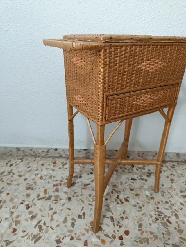 Costurero Mimbre Vintage Cajón y Asas