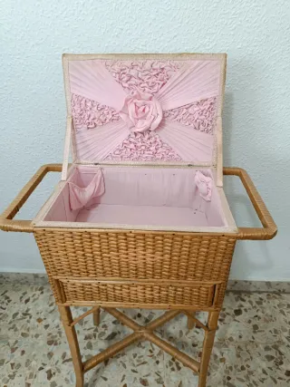 Costurero Mimbre Vintage Cajón y Asas