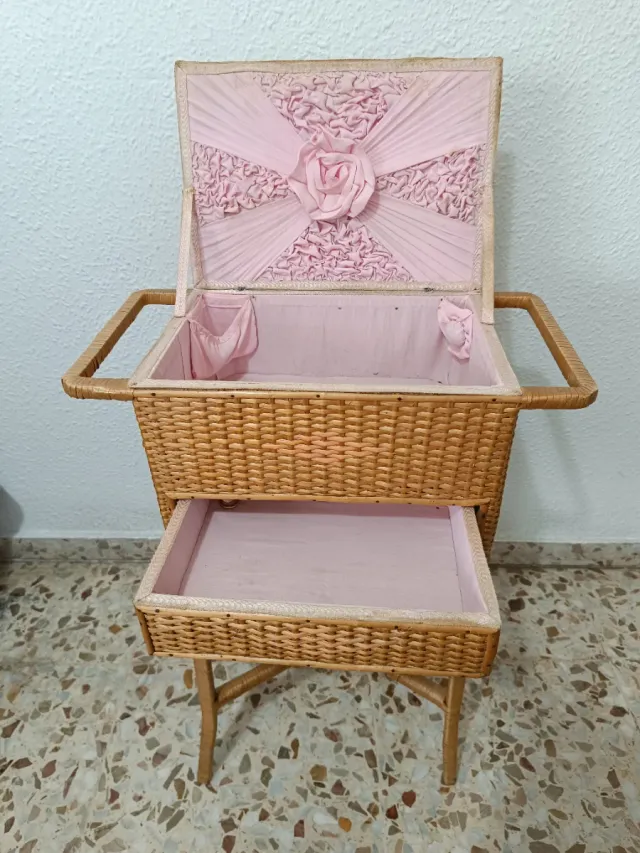 Costurero Mimbre Vintage Cajón y Asas