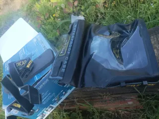 Funda impermeable DiCAPac para cámara DSLR