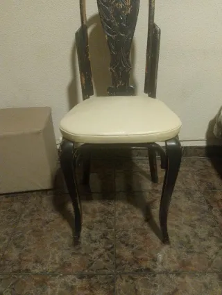 Silla antigua madera para restaurar