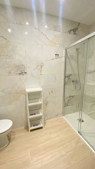 Se alquila piso TRES MESES.