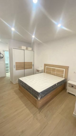 Se alquila piso TRES MESES.