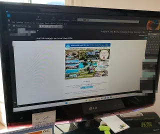 Monitor TV LG Full HD M2262D 22