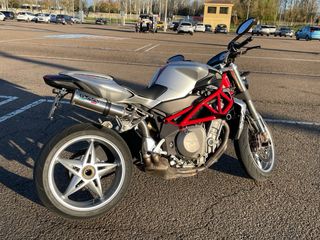 MV Agusta Brutale 910 Naked Roja/Plata