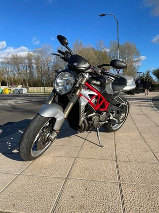 MV Agusta Brutale 910 Naked Roja/Plata