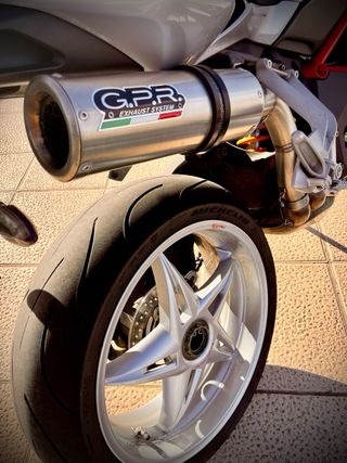 MV Agusta Brutale 910 Naked Roja/Plata