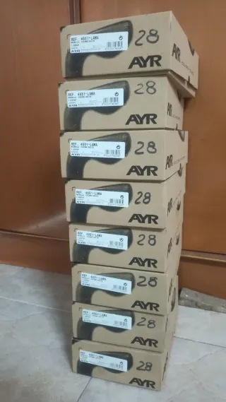 Manetas de puerta doradas