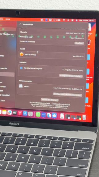 MacBook i7 8GB RAM 250GB SSD