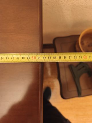 Mesita auxiliar alta con cajón