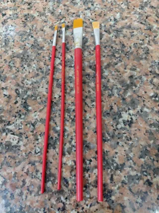 4 Pinceles Artísticos Mango Rojo
