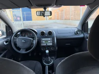 Ford Fiesta 2004