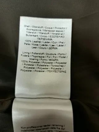 Chaqueta de cuero marrón para mujer