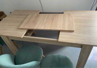 Mesa de comedor o cocina de madera