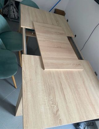Mesa de comedor o cocina de madera