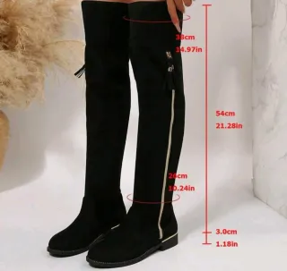 Botas altas planas de terciopelo negras