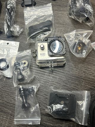 Cámara de Acción HD 1080P tipo GO PRO y accesorios