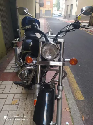 Suzuki intruder 250 LC