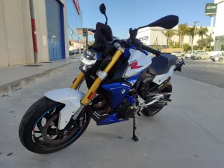 BMW F 900 R (A2) Mayo 2023 - 16.200 km -