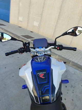 BMW F 900 R (A2) Mayo 2023 - 16.200 km -