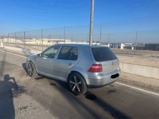 Volkswagen Golf 2004