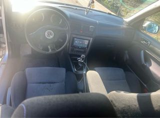 Volkswagen Golf 2004