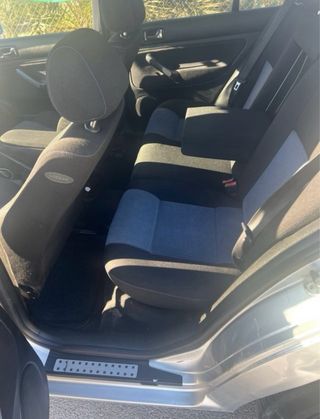 Volkswagen Golf 2004