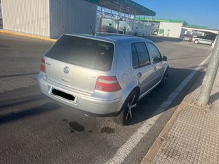 Volkswagen Golf 2004