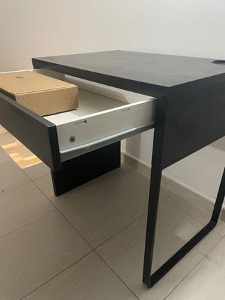 Scrivania Ikea Micke Nera