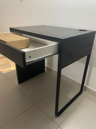 Scrivania Ikea Micke Nera