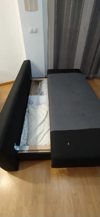 Sofá cama 3 plazas apertura rápida.